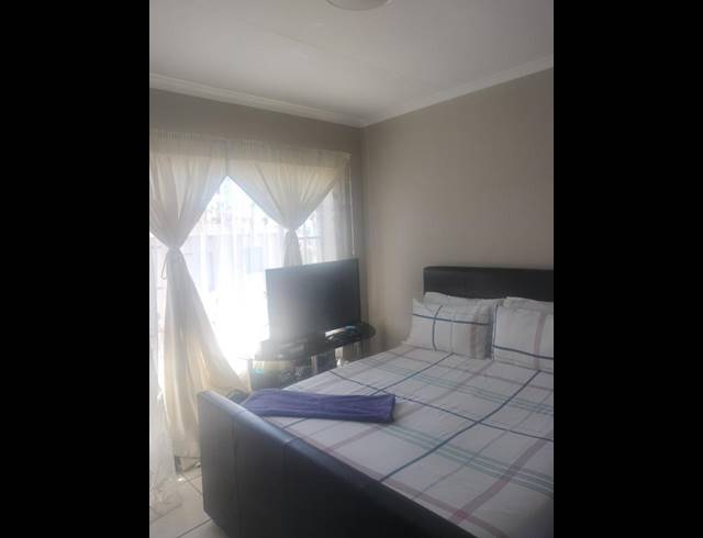 2 BEDROOM TOWNHOUSE FOR SALE IN GROBLERPARK